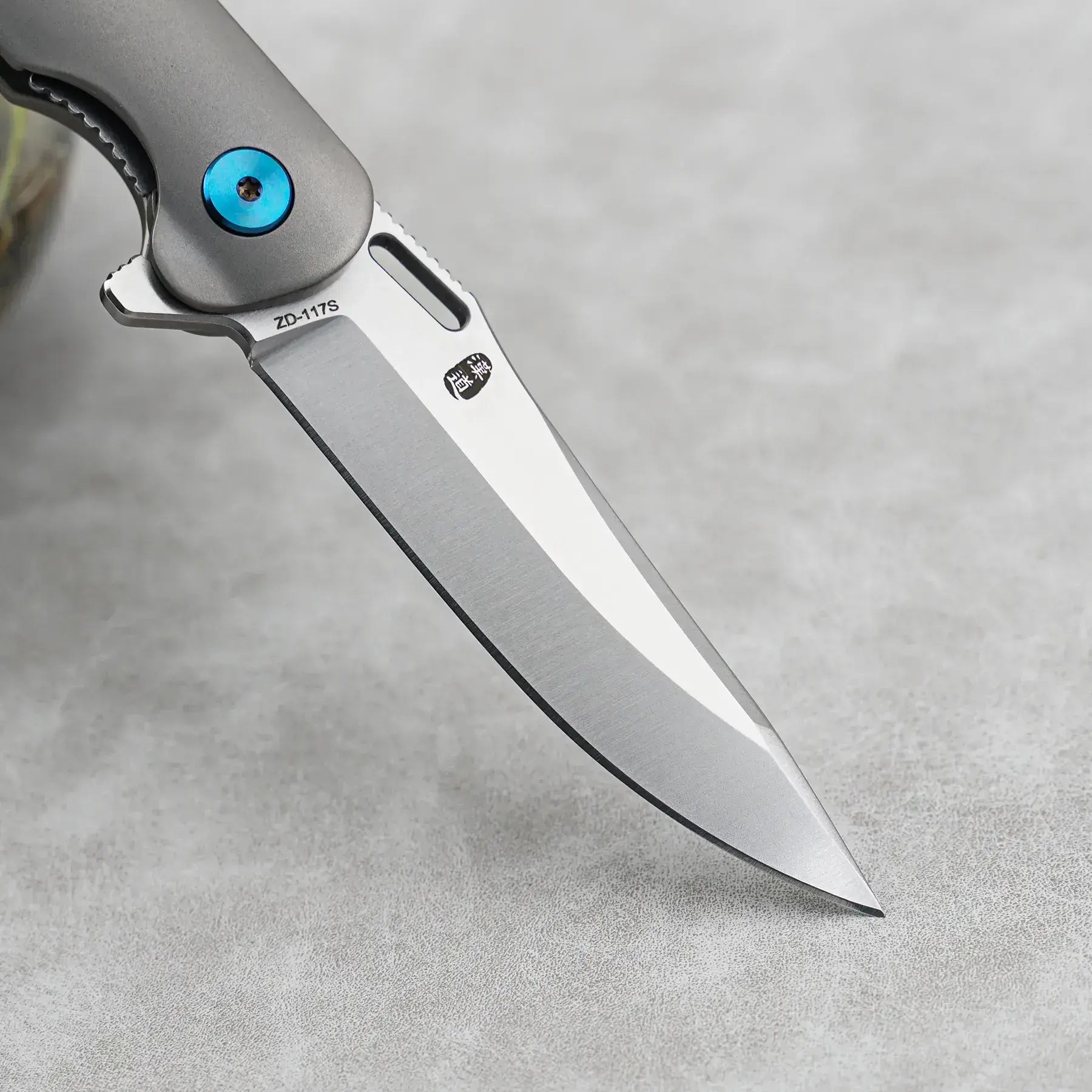 HX Vulcan ZD-117S couteau pliant titane lame D2 80 mm
