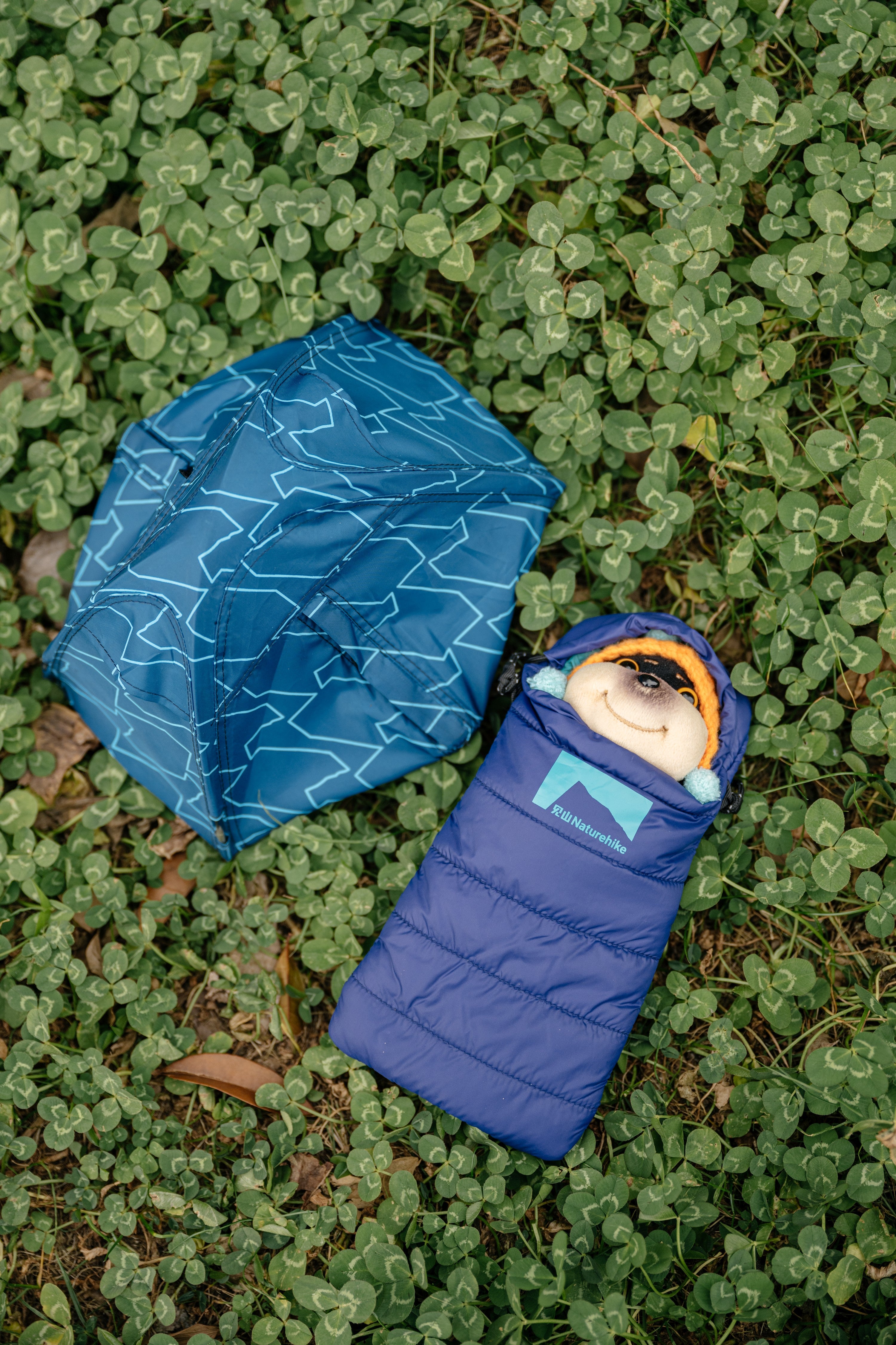 Naturehike pochette isolation téléphone verte camping