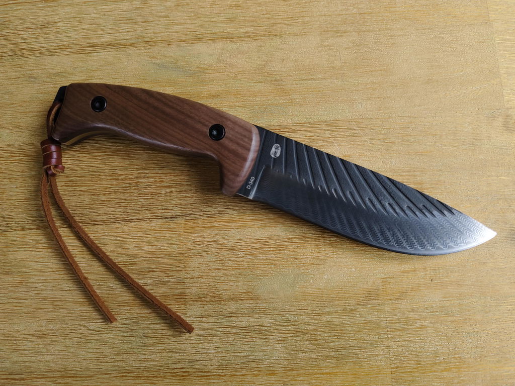 HX Junglord D-340 Couteau Fixe Noyer 142mm 366g Étui Cuir
