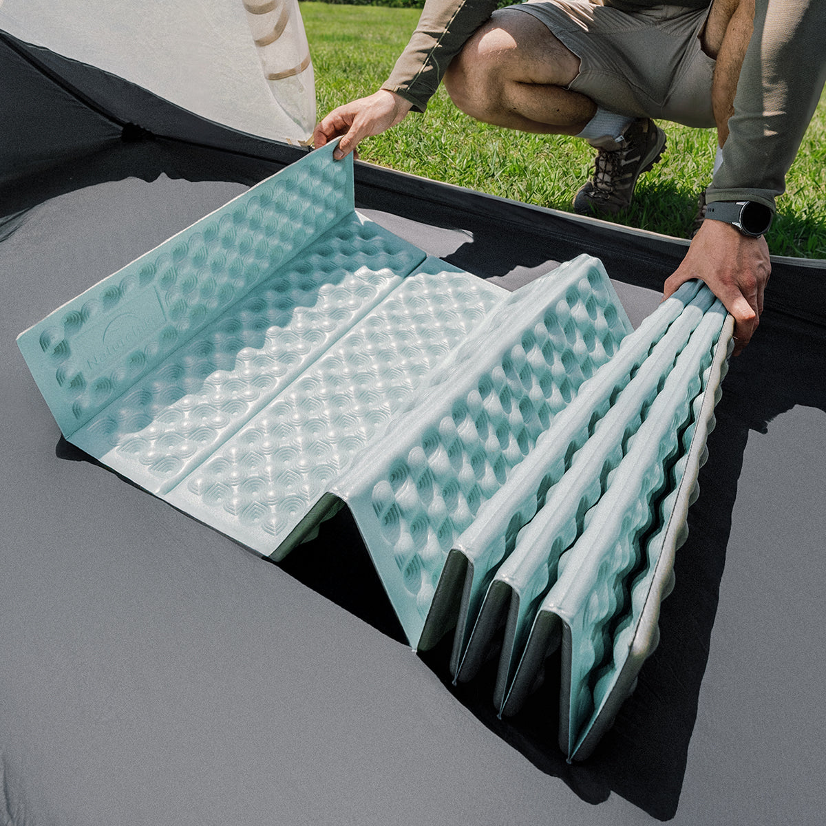 Naturehike Troues R2.4 matelas mousse pliable olive M