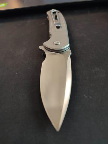 HX Rock Sapphire ZD-119S couteau pliant D2 manche titane