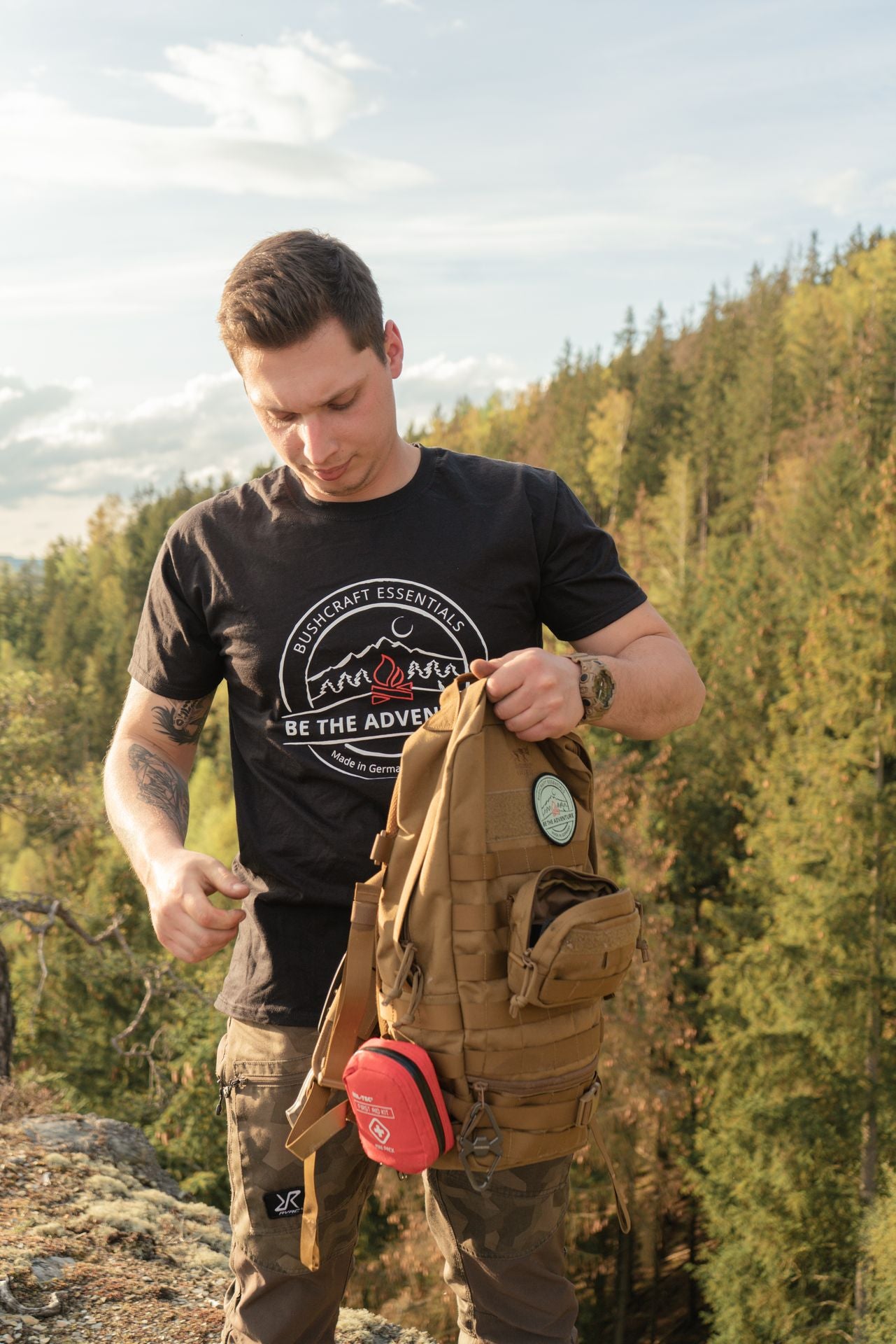 Bushcraft Essentials Lifestyle BE THE ADVENTURE t-shirt homme M noir