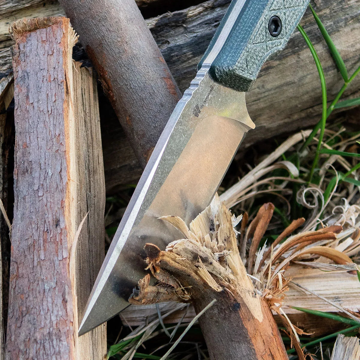 HX Maverick D-354A couteau fixe 14C28N manche micarta vert