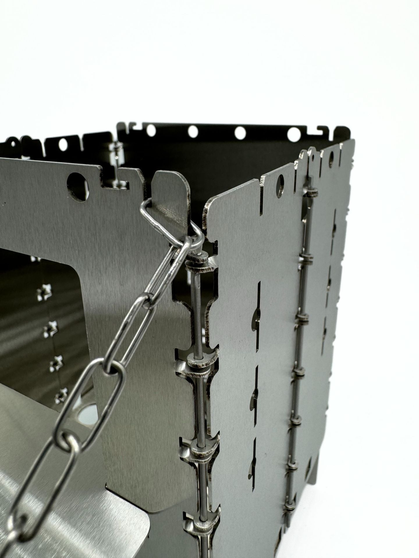 Bushcraft Essentials Bushbox XL glissière bois inox chaine