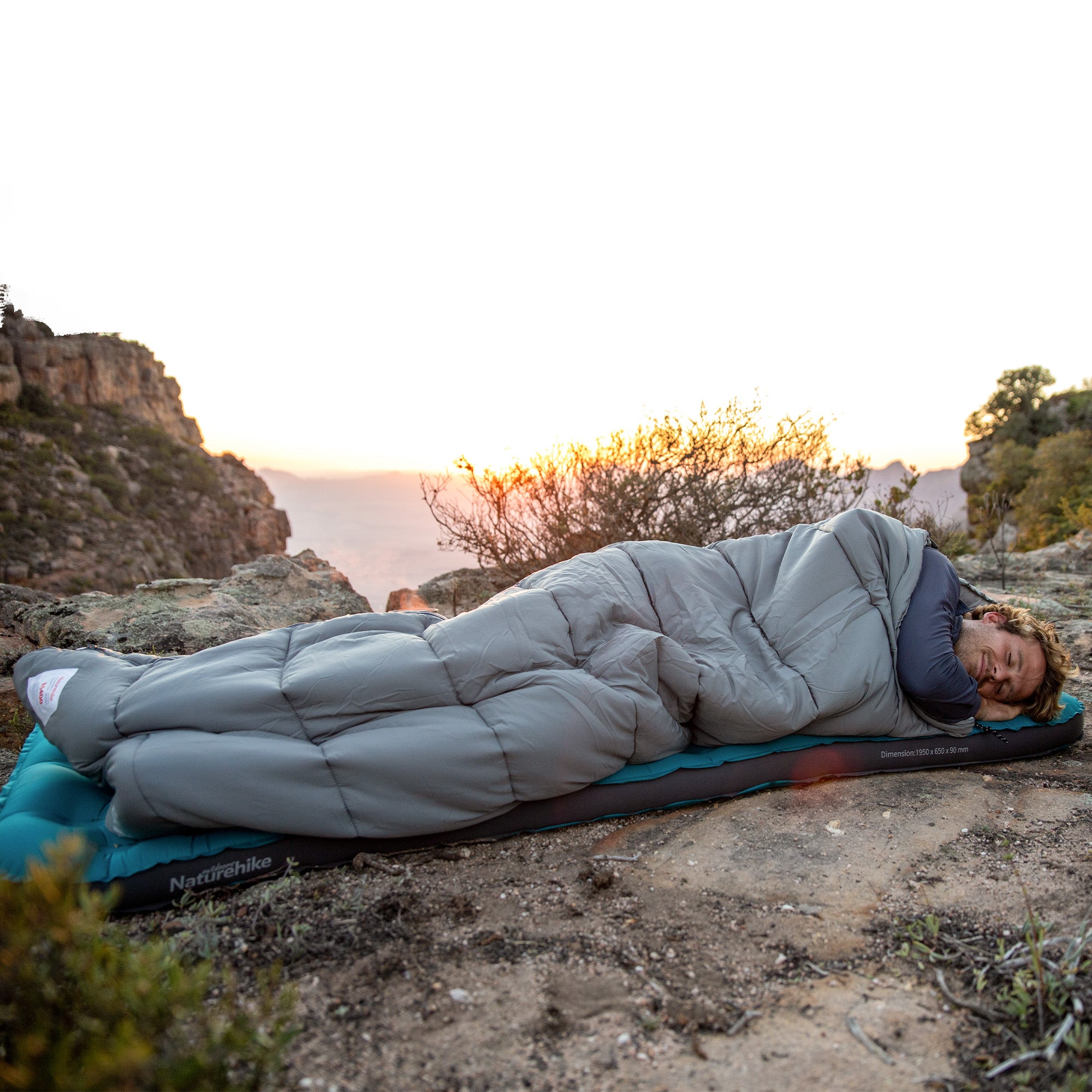 Naturehike SunTherm M180 sac couchage synthétique 12°C Gris