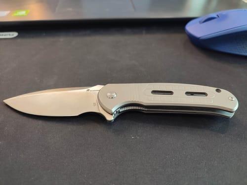 HX Rock Sapphire ZD-119S couteau pliant D2 manche titane