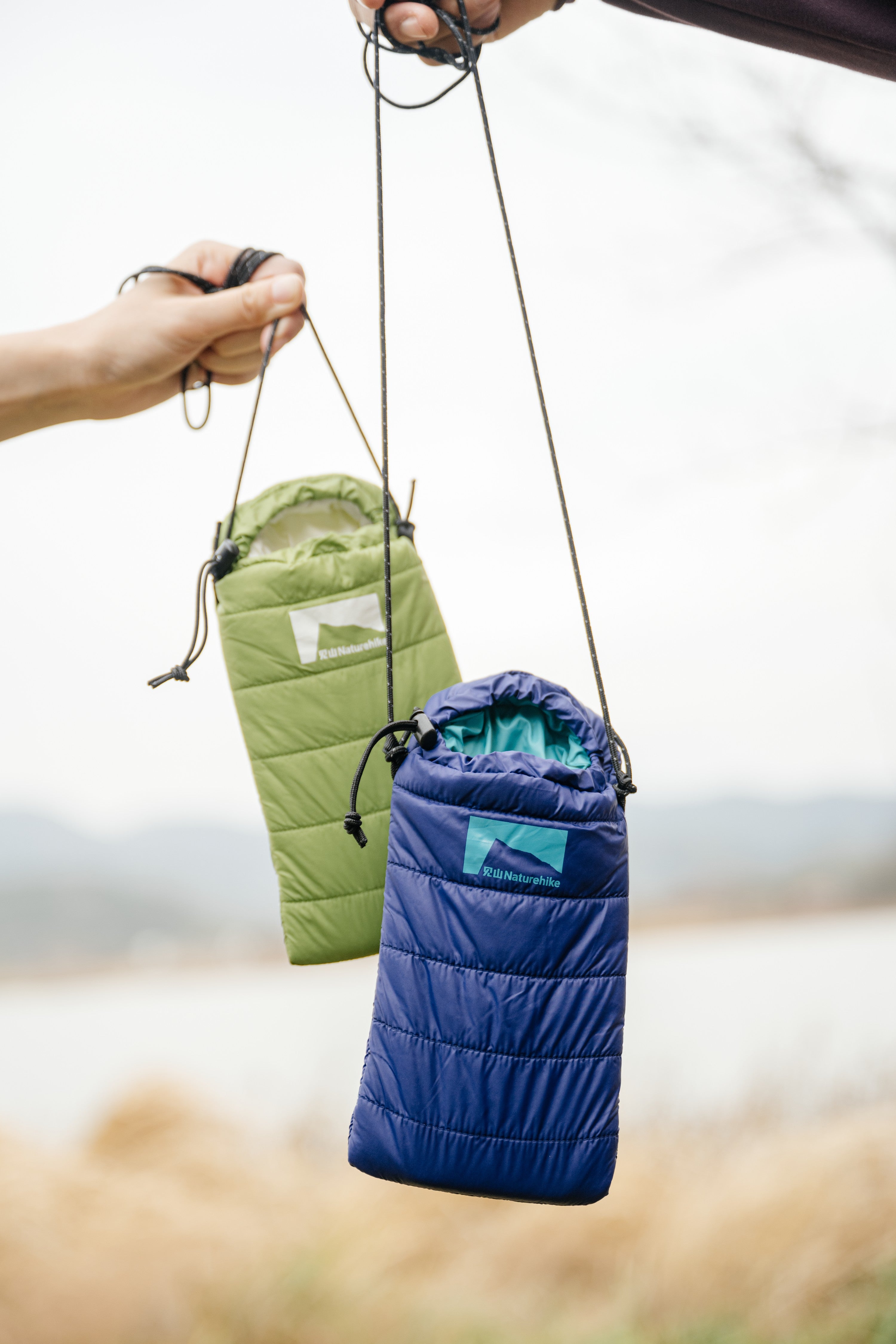 Naturehike pochette isolation téléphone verte camping