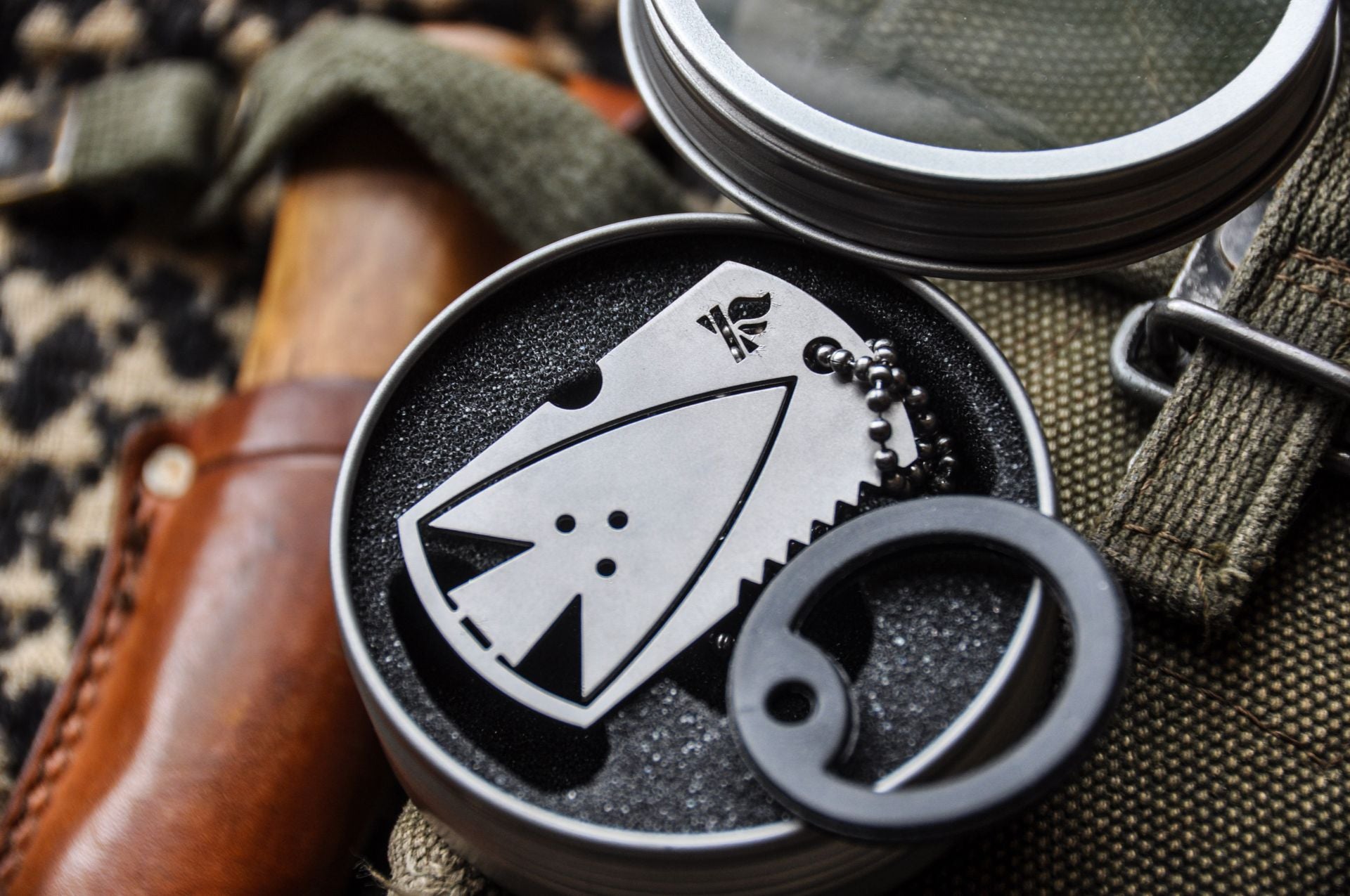 Bushcraft Essentials BE Survival Dog Tag outil survie