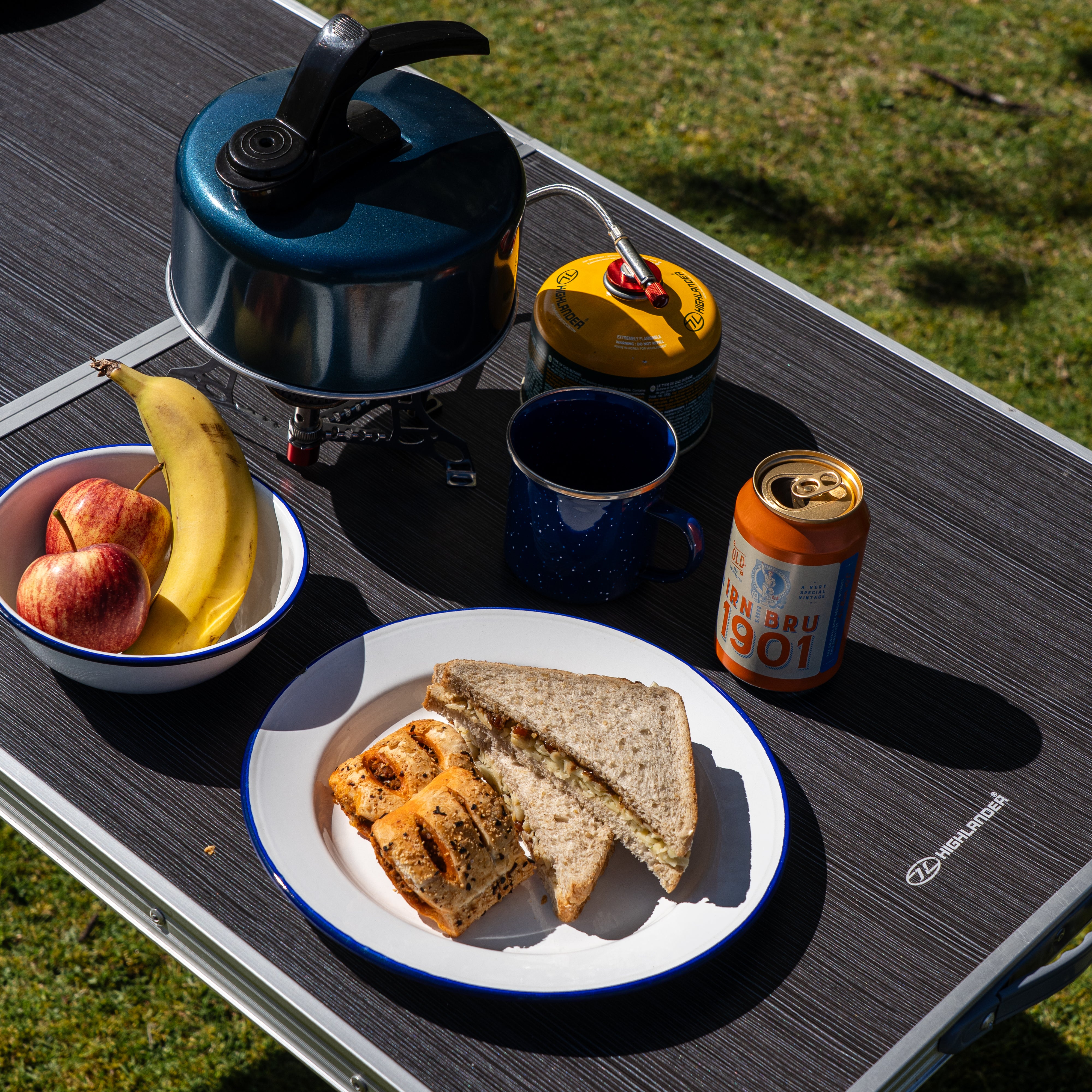 Highlander Enamel Vintage assiette émaillée blanche camping