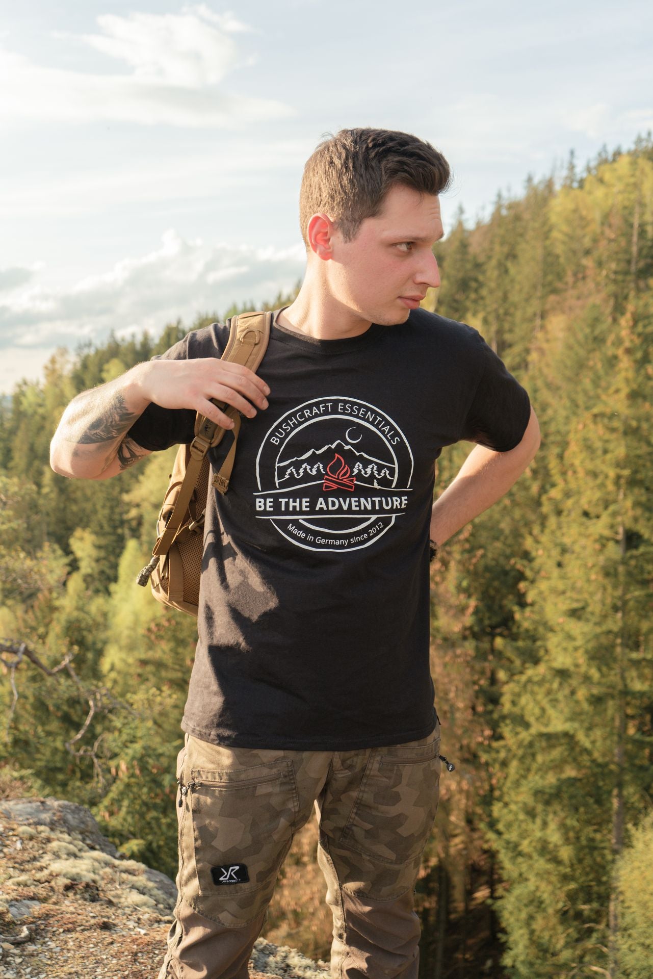 Bushcraft Essentials Lifestyle BE THE ADVENTURE t-shirt homme M noir