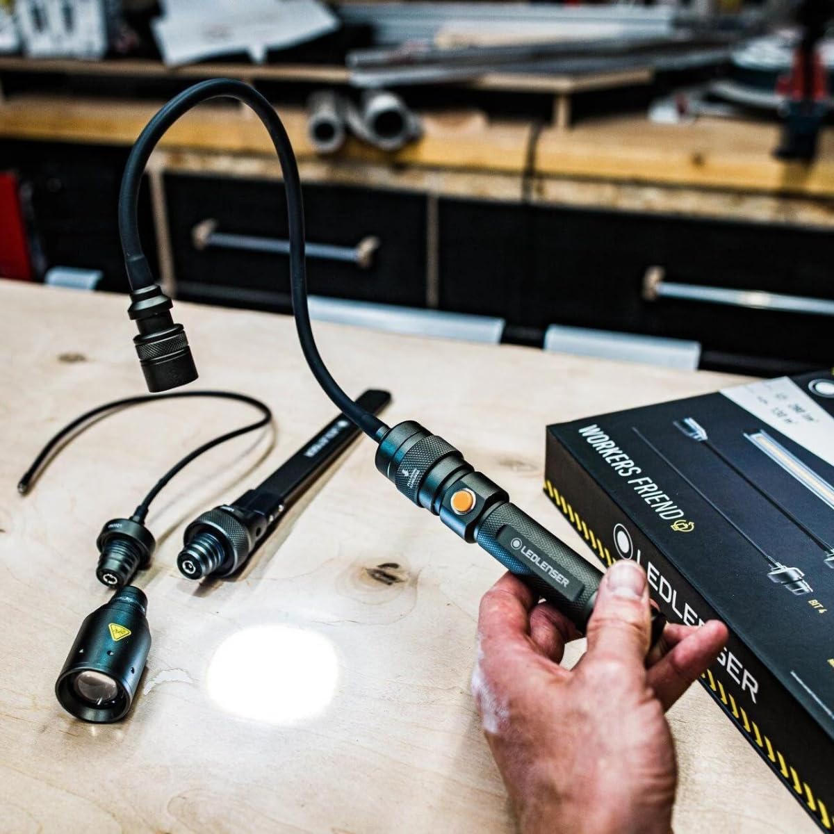 Ledlenser Workers Friend lampe travail 4-en-1