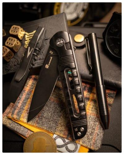 HX Dark Master Couteau Pliant D2 80 mm Titane Noir